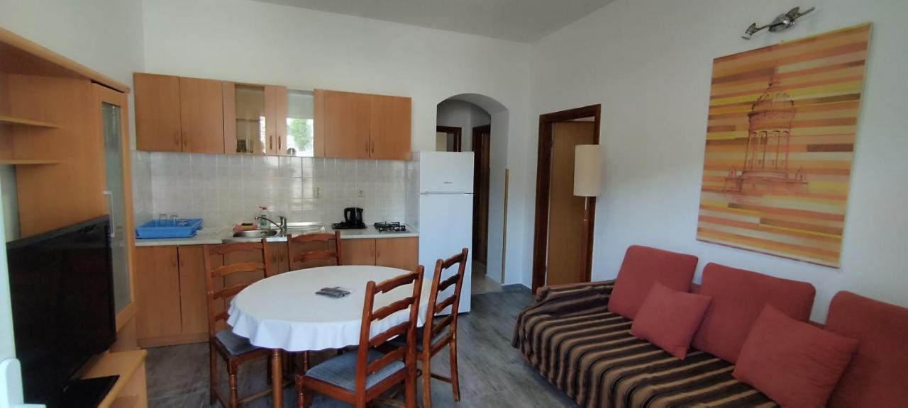 Apartment Strbic Плоче Экстерьер фото